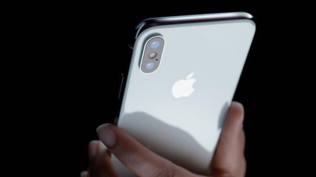 Cuidado con las actualizaciones: estos son los peligros que corres si no mantienes al día tu 'smartphone'