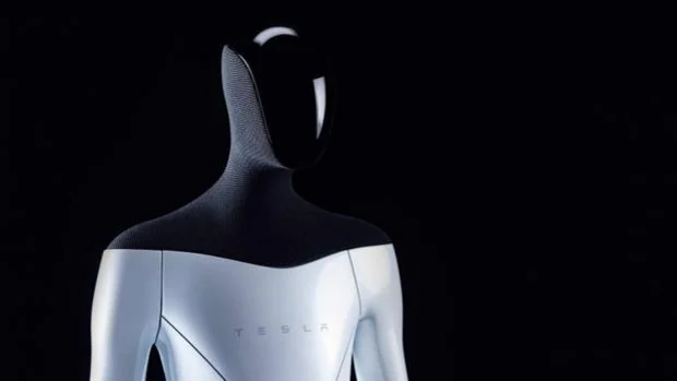 Elon Musk anuncia que Tesla está trabajando en el prototipo de su primer robot humanoide
