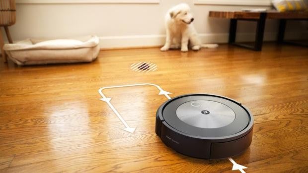 Roomba J7+: la aspiradora más inteligente capaz de esquivar los 'accidentes' de tu mascota