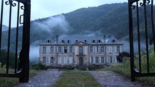 El castillo de Gudanes, una joya que aspira a ser un gran hotel