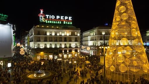 Puerta del Sol, iluminada por Navidad