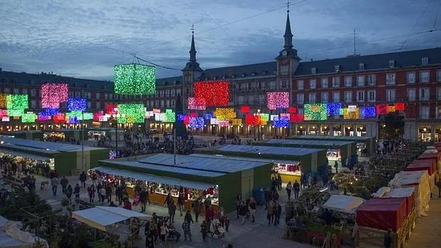 Mercadillo de Navidad en la Plaza Mayor de Madrid