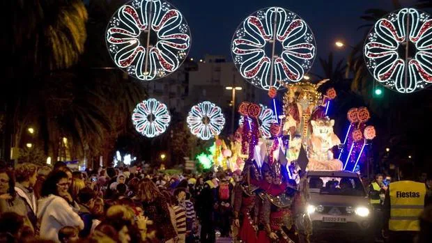 Luz y color en la Cabalgata de los Reyes Magos en Málaga