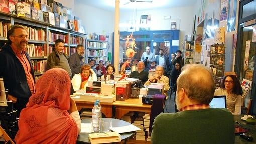 Ambiente literario en La Fugitiva