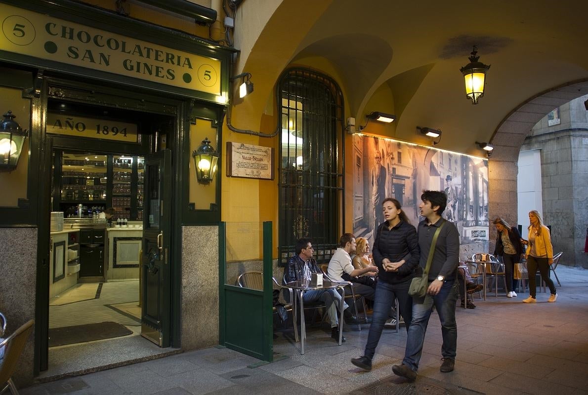 Proceso de elaboración de churros en Madrid 1883