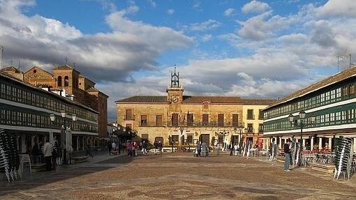 Diez de las plazas mayores más bonitas de España