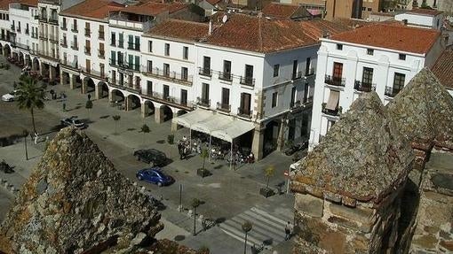 Diez de las plazas mayores más bonitas de España