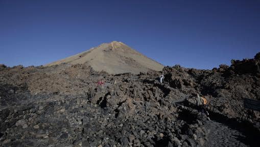 Vista del volcán del Teide tomada desde el Parque Nacional del Teide, en Tenerife