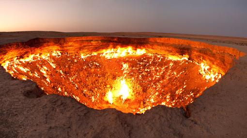 La Puerta del Infierno lleva 43 años ardiendo