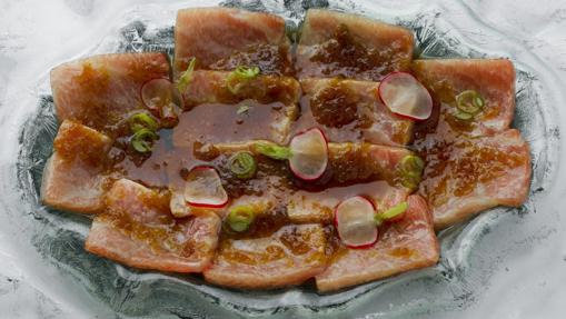 Carpaccio soasado de toro de atún