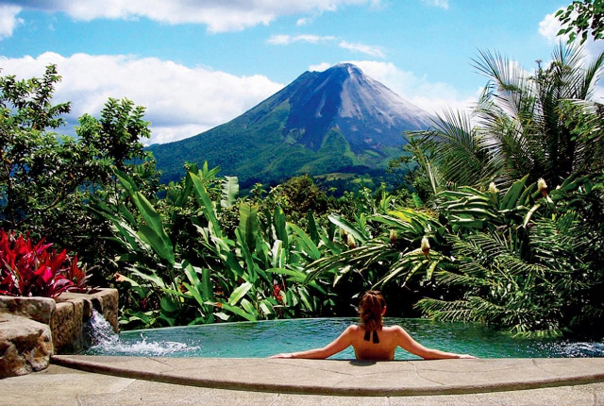 Volcán Arenal, una estampa inigualable de belleza natural