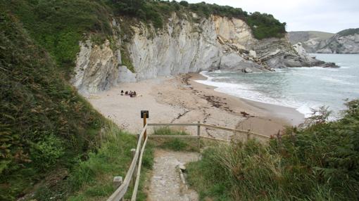 Acceso a la playa de Muriola