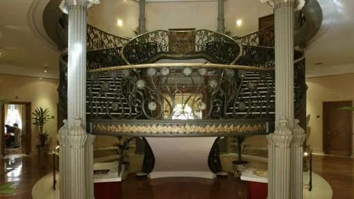 Escalera principal del Palacio de Longoria