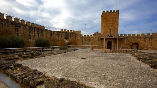 Castillo Trovador Macías