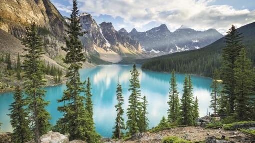 Lago Moraine. en el Parque Nacional Banff, en Alberta, Canadá