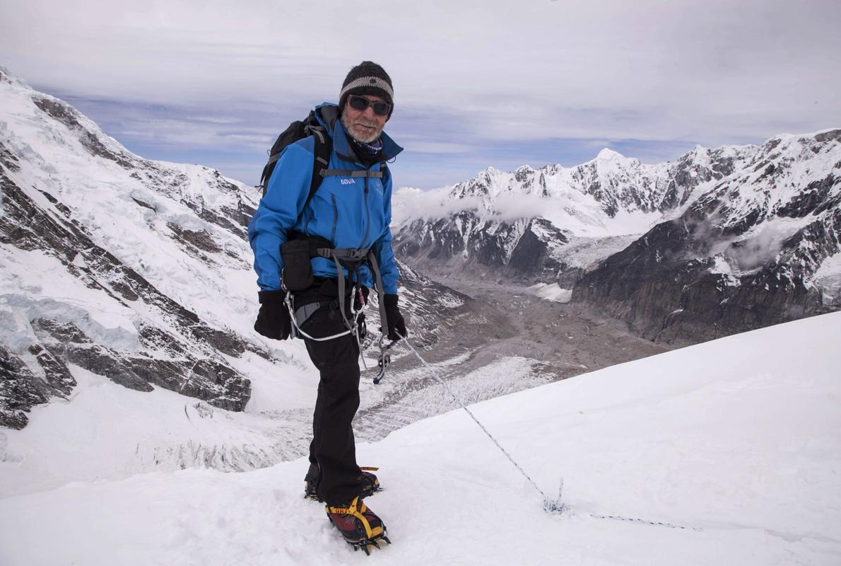 Carlos Soria, cerca de la cima del Kanchenjunga, tercera montaña más alta del mundo (8.586 metros), en en la cordillera del Himalaya