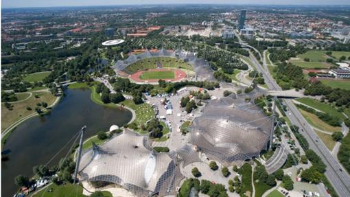 Villa Olímpica de Múnich, con el estadio y, al fondo, la ciudad