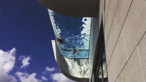 Zona exterior de la piscina de la Market Square Tower, en Houston