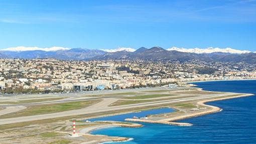 Aeropuerto de entrada a la Costa Azul, Francia, y al principado de Mónaco