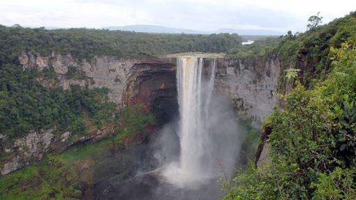 Diez espectaculares y poco conocidas cataratas por el mundo