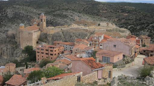 Vista panorámica de Castielfabib desde la Torreta