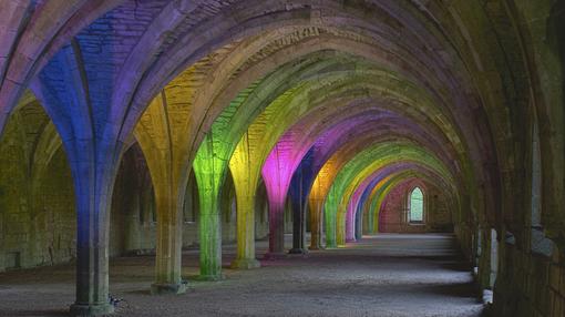 Bóvedas con colores de «Fountains Abbey»