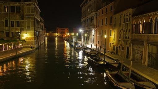 Canal de Cannaregio de noche (Venecia)