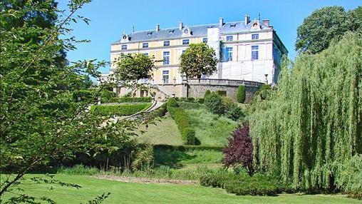 Castillo Colbert junto al Parque Oriental de Maulévrier