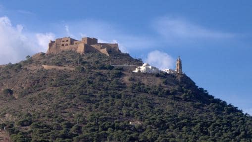 El Fuerte de Santa Cruz es uno de los tres fuertes en la localidad de Orán