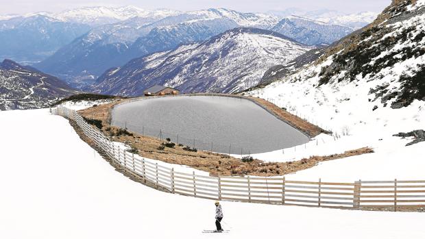 La estación de Leitariegos se ubica en un entorno reconocido como Reserva de la Biosfera