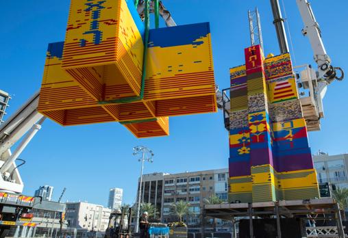 Los ladrillos de Lego, en la plaza Rabin de Tel Aviv