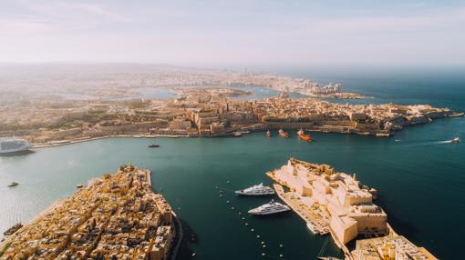 Vista aérea de la bahía de La Valeta, Malta