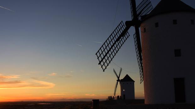 Un pueblo perfecto para ver los molinos del Quijote este fin de semana