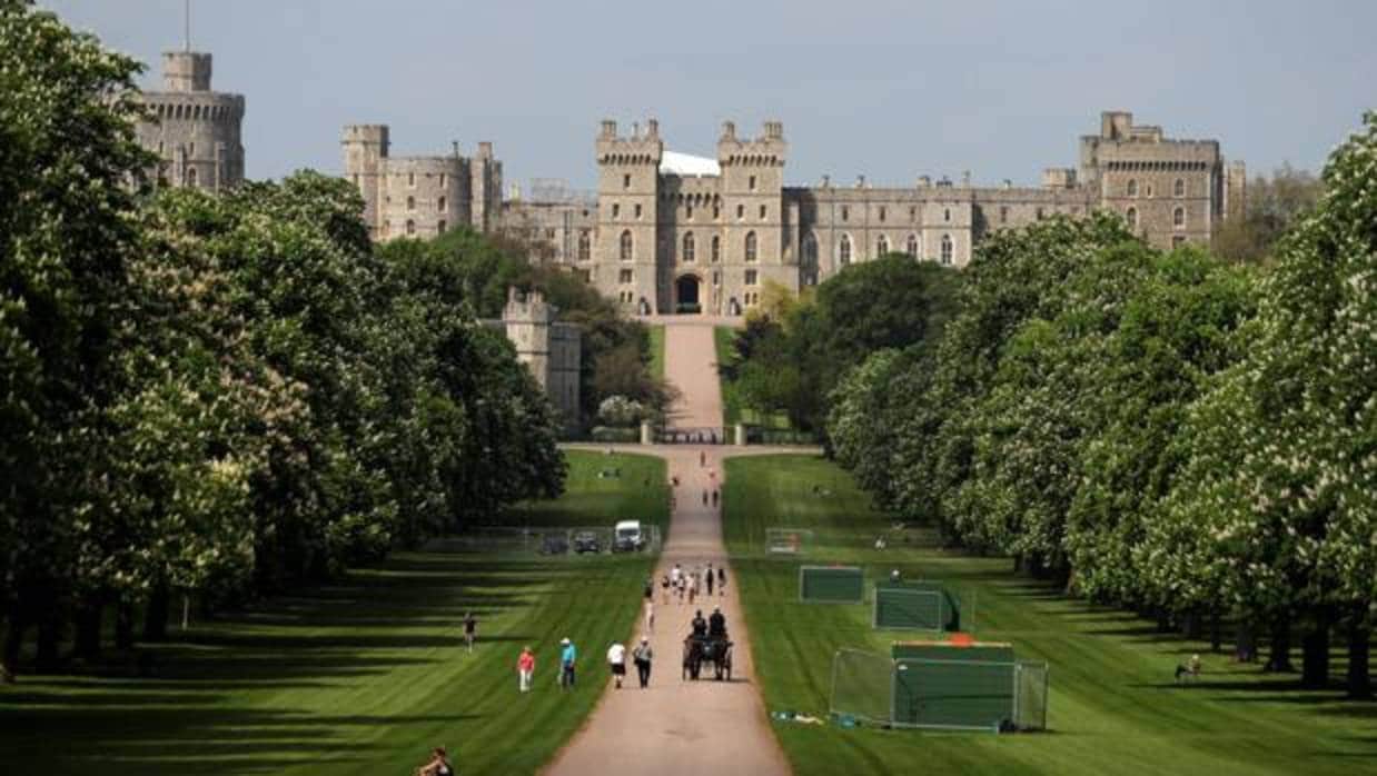 Turistas en el Long Walk del Castillo de Windsor
