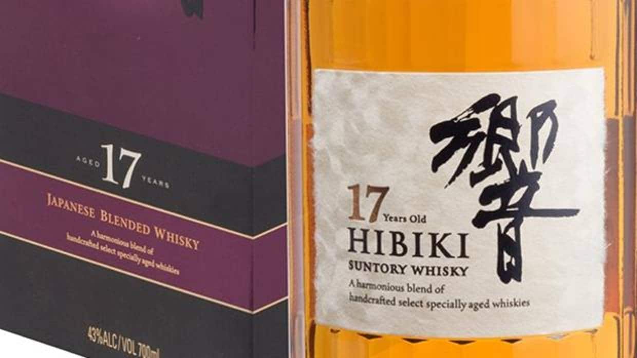 Un whisky Hibiki de 17 años de maduración