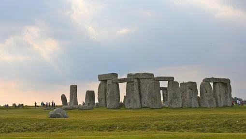 Stonehenge, monumento oficialmente datado finales del neolítico, situado cerca de Amesbury, en el condado de Wiltshire, Inglaterra