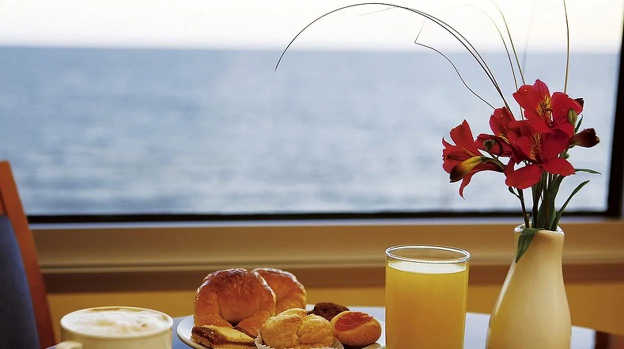 ¿De verdad merece la pena pagar por el desayuno en el hotel?