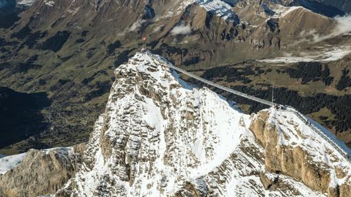 Peak Walk by Tissot, el primer puente colgante del mundo que une dos cimas