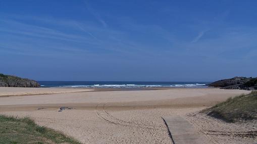 La playa Cuberris es un lugar ideal para perseguir olas