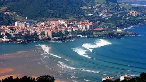 Vista de Mundaka, paraíso del surf