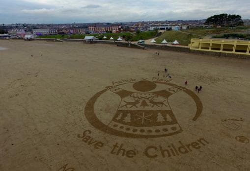 El origen de los misteriosos círculos que aparecen en las playas de Gales