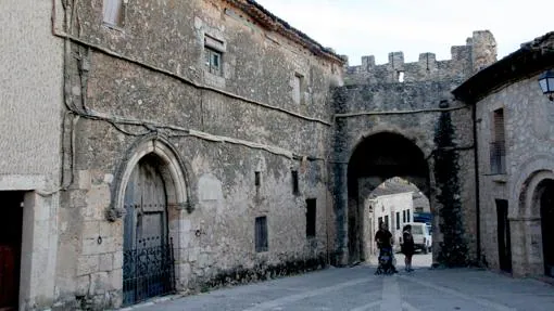 Puerta de entrada a Maderuelo