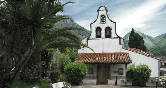 Iglesia parroquial de Santa Eulalia de Morcín de origen prerrománico