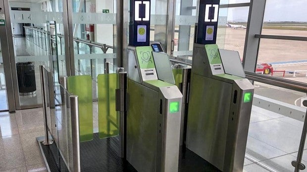 Un aeropuerto español prueba ya el reconocimiento facial para embarcar