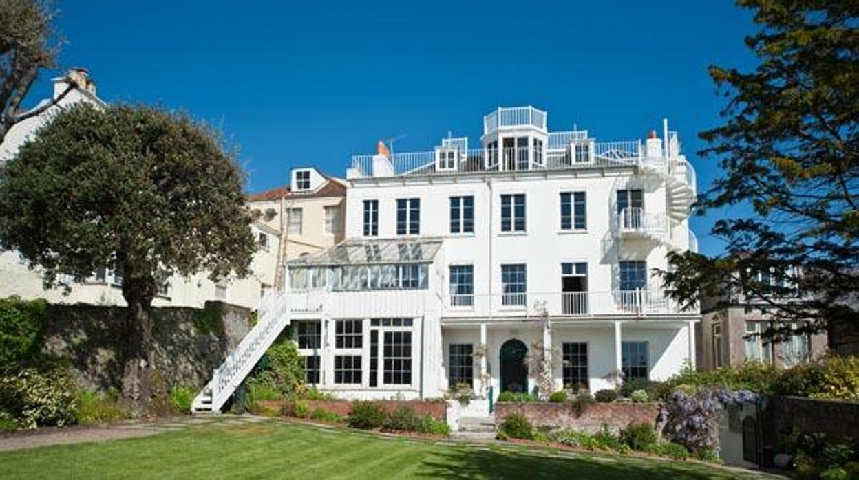 La casa museos de Hauteville House fue la residencia de Victor Hugo durante su exilio en la isla británica de Guernsey