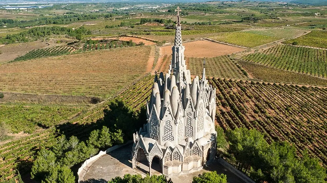 La «Otra» Sagrada Familia (Santuari de la Mare de Déu de Montserrat), situada en Montferri(Tarragona)