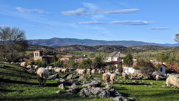 Cinco pequeños pueblos de España con grandes monasterios en ruinas