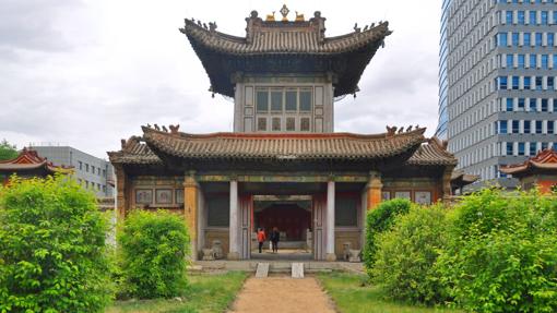 Puerta de Dund, en el Santuario Choijin Lama
