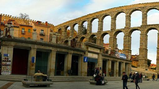 Pequeñas ciudades con historia para pasar un verano inolvidable en España