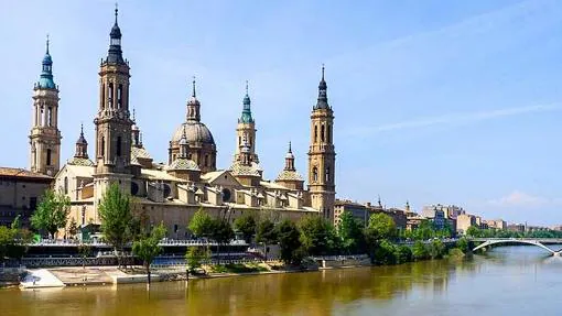 Pequeñas ciudades con historia para pasar un verano inolvidable en España